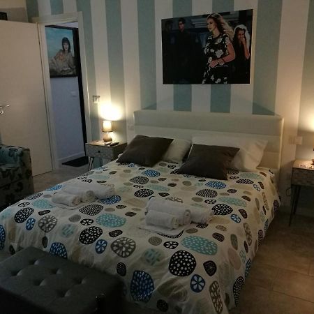 B&B A Casa Dell'Artista Кастельдачча Экстерьер фото