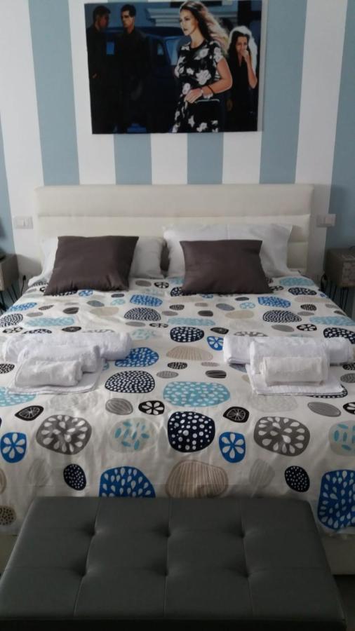 B&B A Casa Dell'Artista Кастельдачча Экстерьер фото