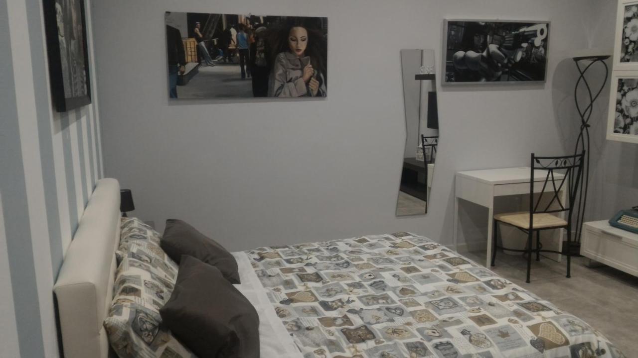 B&B A Casa Dell'Artista Кастельдачча Экстерьер фото