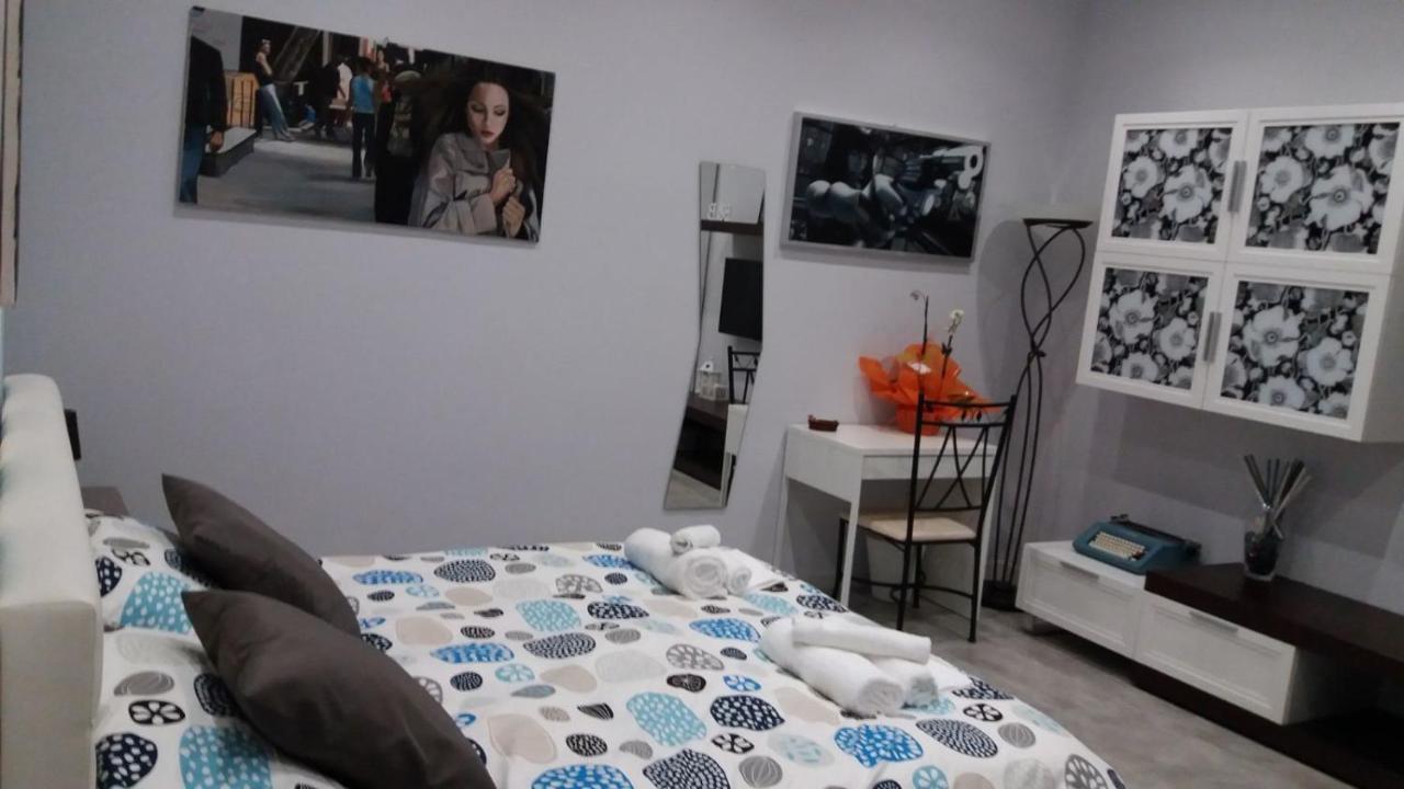 B&B A Casa Dell'Artista Кастельдачча Экстерьер фото