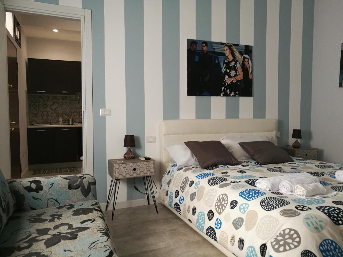 B&B A Casa Dell'Artista Кастельдачча Экстерьер фото