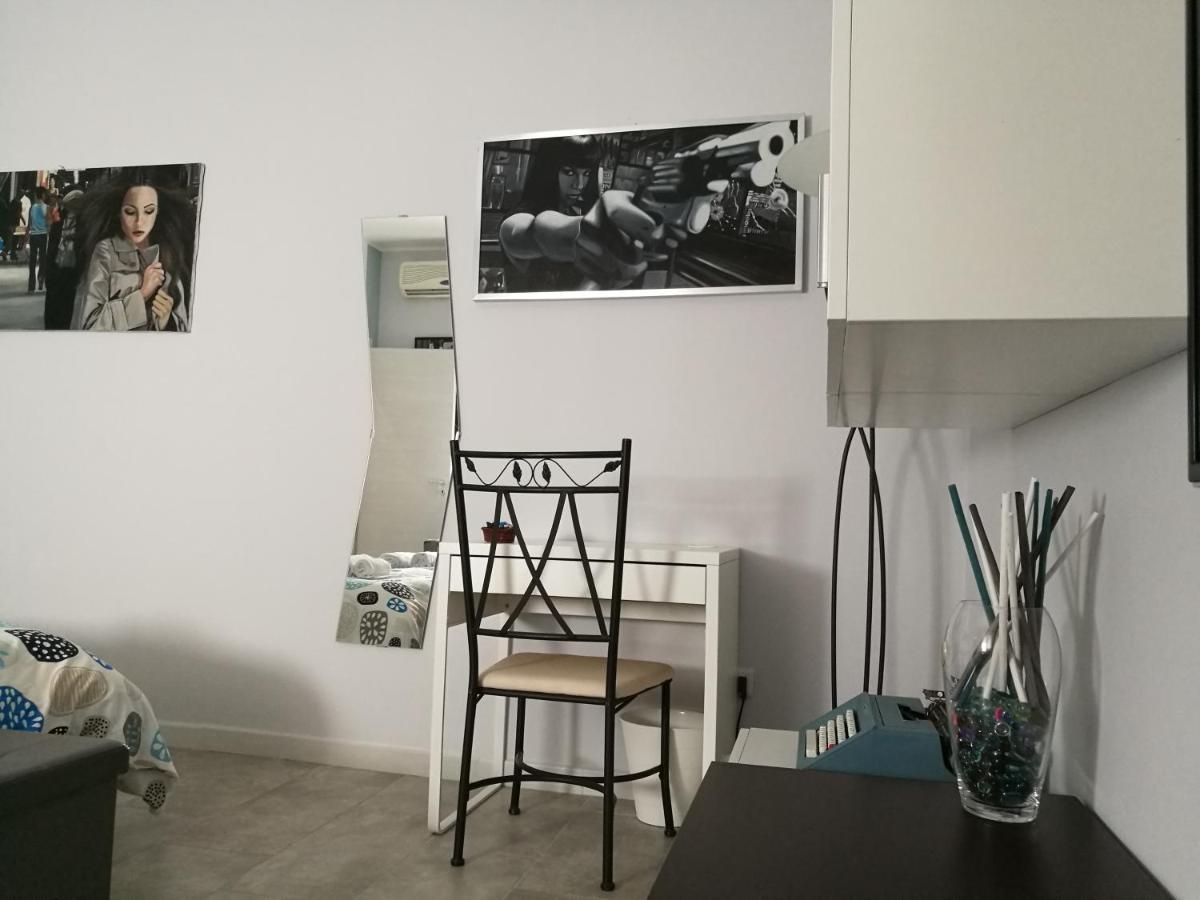 B&B A Casa Dell'Artista Кастельдачча Экстерьер фото